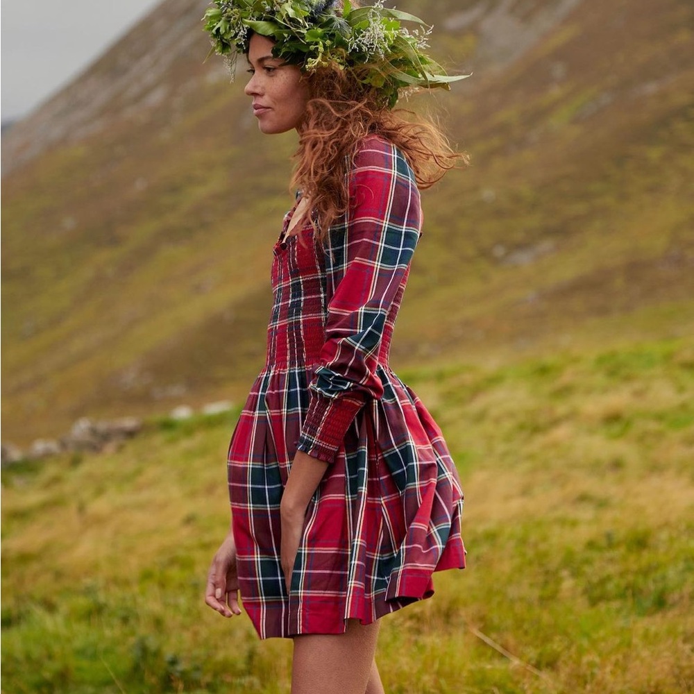 Hill House red tartan Norah